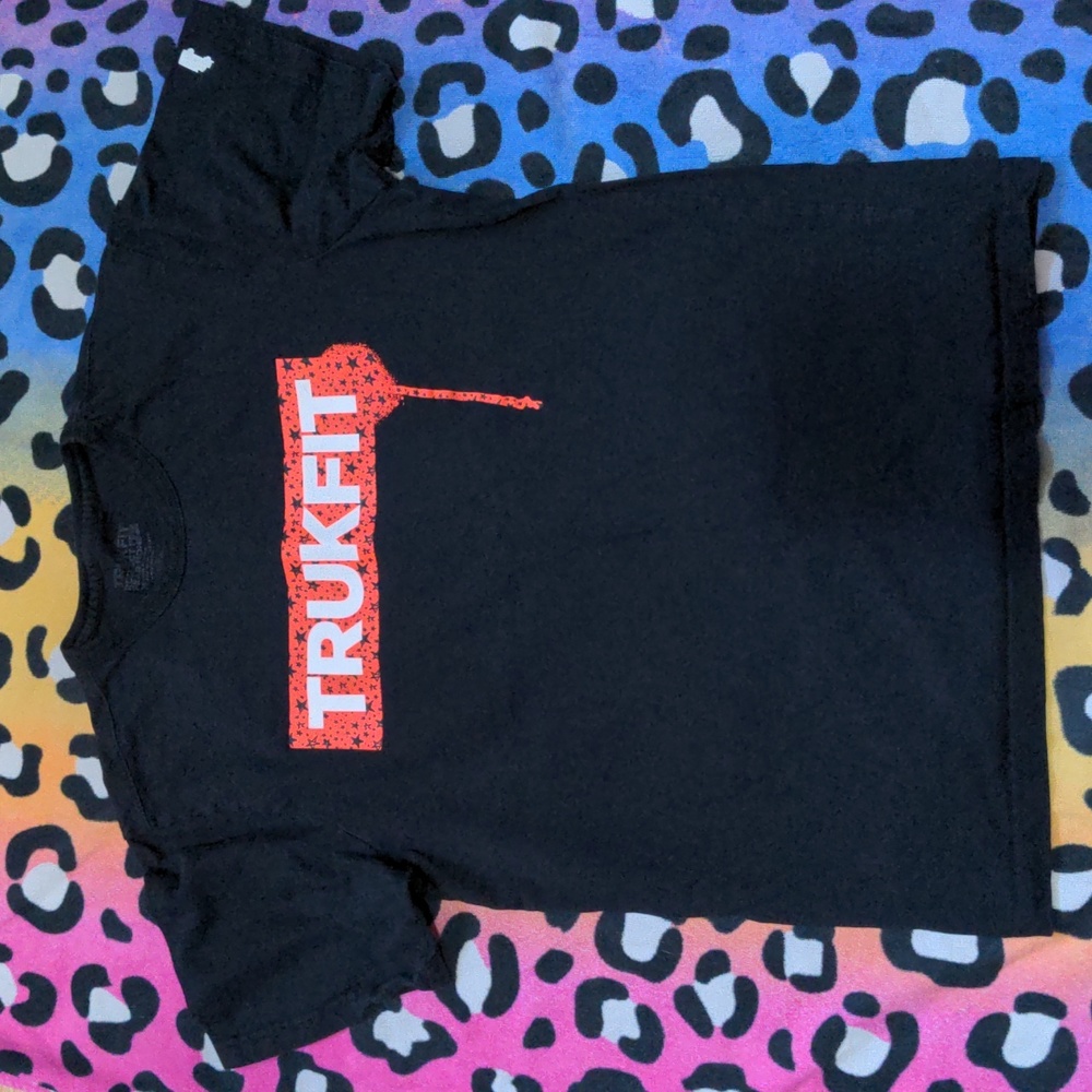 5/20 🖤Y2K Trukfit Tee🖤